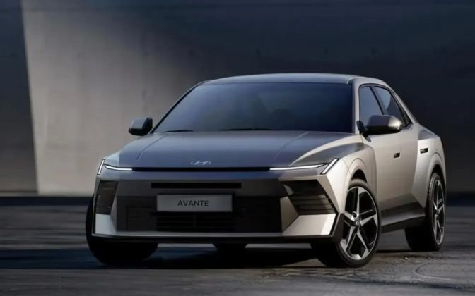Viitoarea generație Hyundai Elantra: Dimensiuni&hellip;