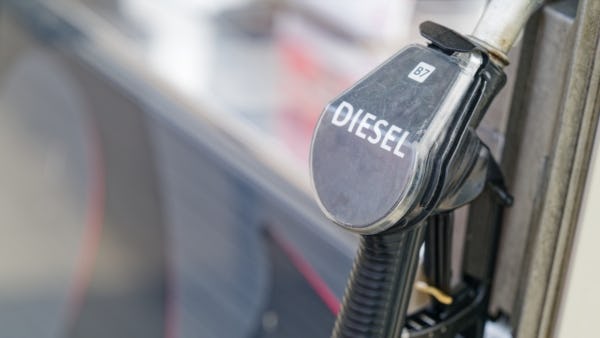 Transportbedrijven gebruiken buitenlandse diesel om&hellip;
